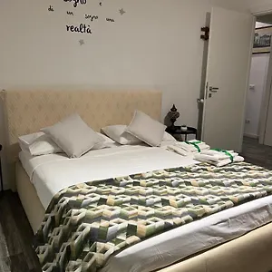 Appartamento Zona Torrino, Roma
