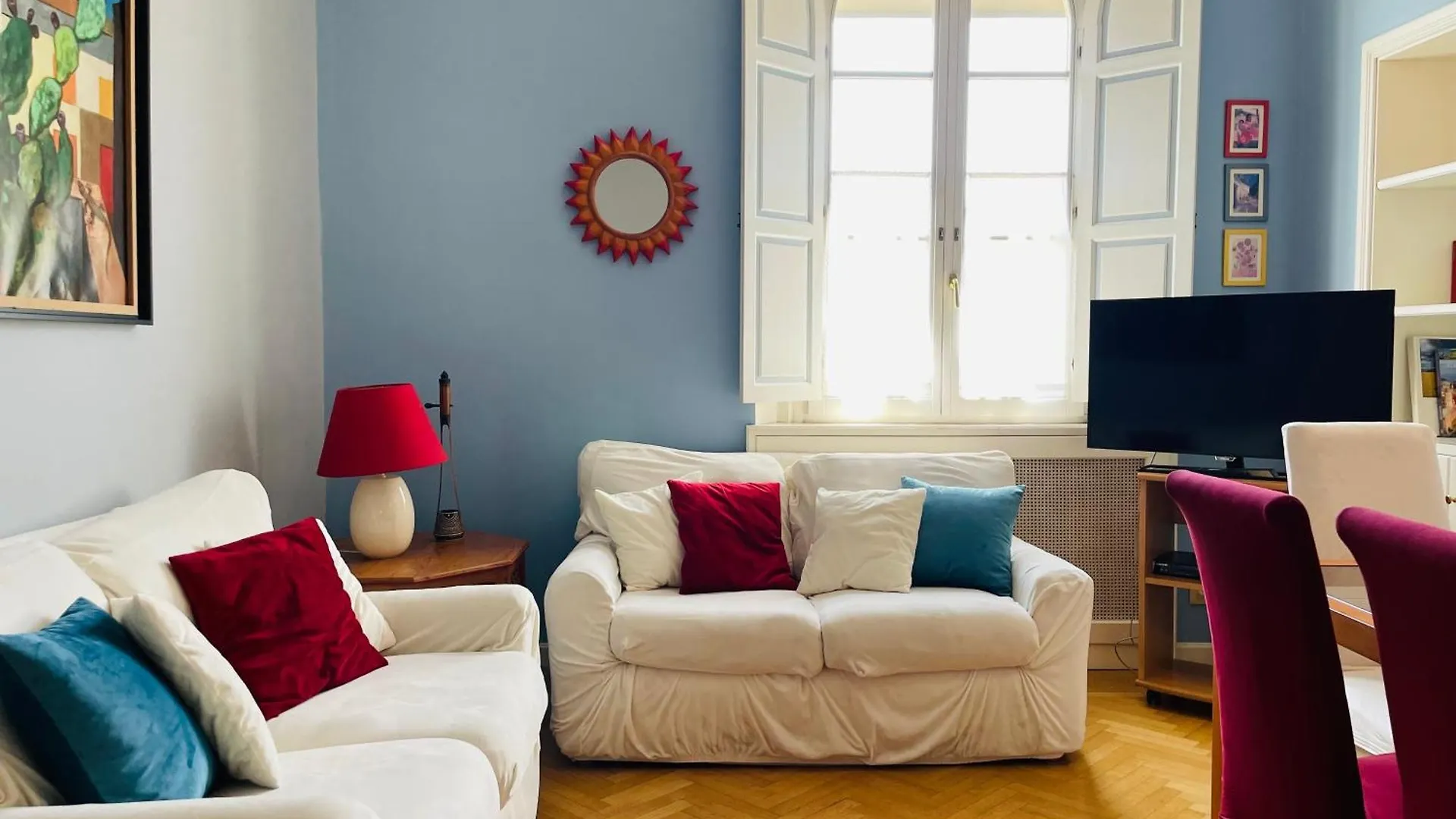 Lilla\'S Apartment contacts